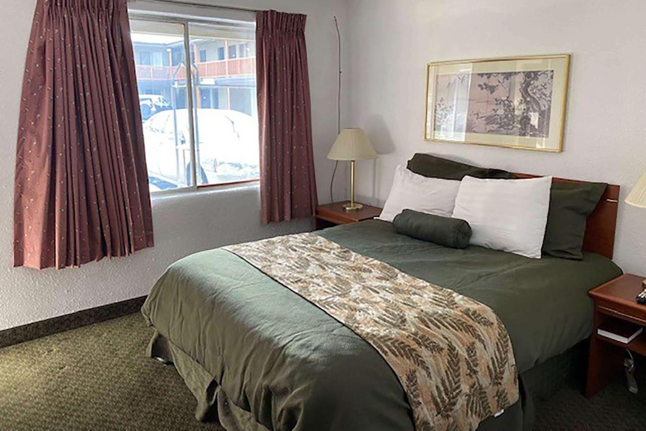 Travelodge By Wyndham The Dalles Exteriör bild